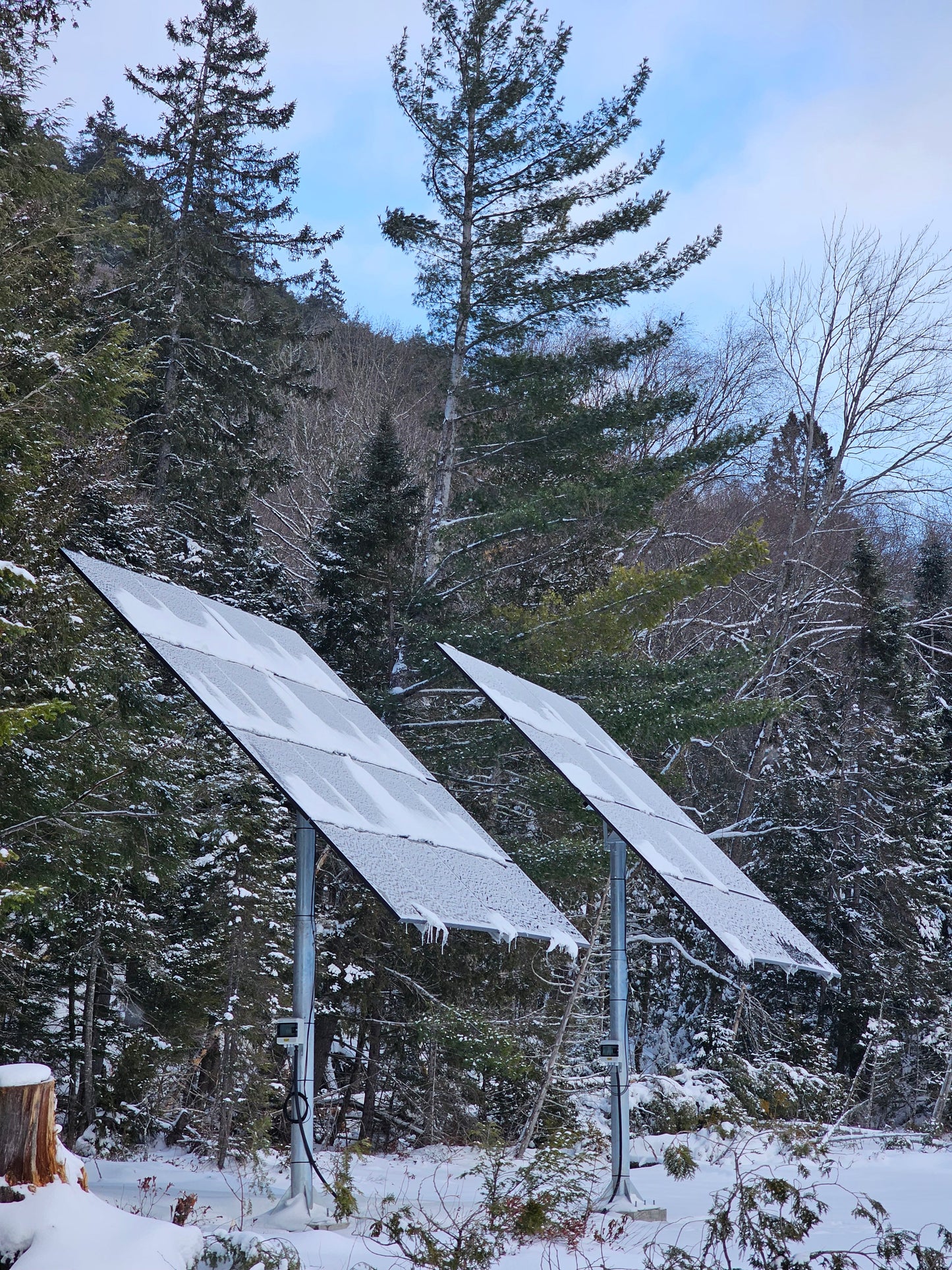 Elios Arbora P8 | Pole Mount System for 8 Solar Panels (Large) | Post Mounting System with manual crank