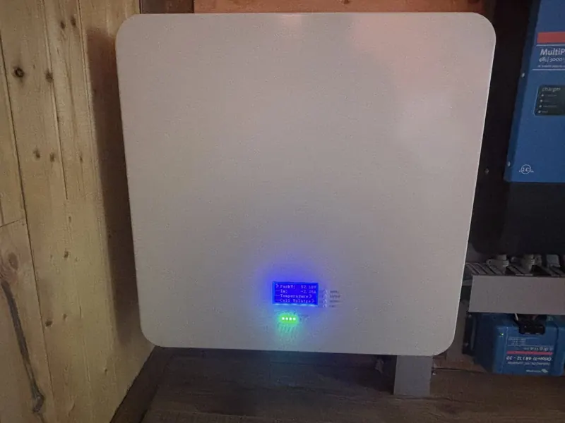 Batterie murale YiLink en service